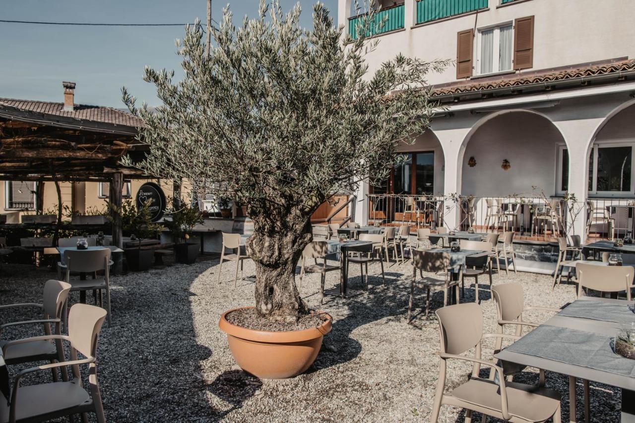 Albergo Ristorante Al Portico Gerra  Dış mekan fotoğraf